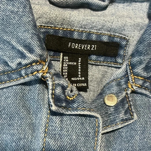 New! Forever 21 Denim Jacket Size Small - Picture 6 of 15